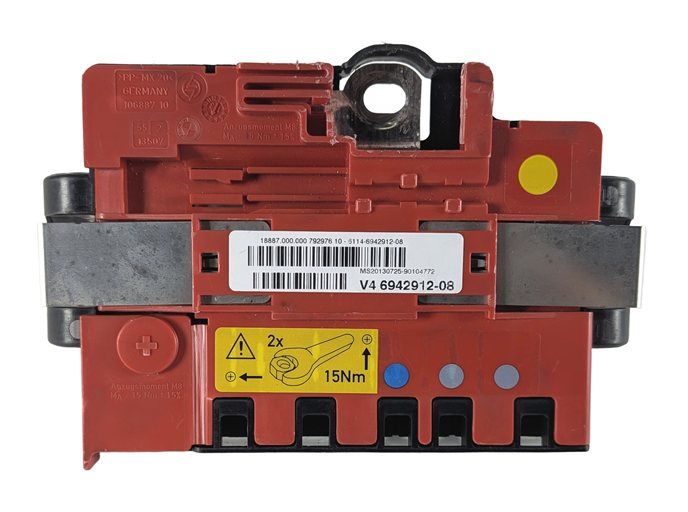 Thumbnail 6: 2014 BMW X1 (E84) 2.0L REAR POSITIVE BATTERY TERMINAL POWER DISTRIBUTION BLOCK