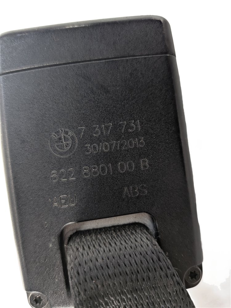 Thumbnail 8: 2014 BMW X1 (E84) REAR LEFT/CENTER/RIGHT SEATBELT BUCKLE RECEIVER SET/3 (Black)
