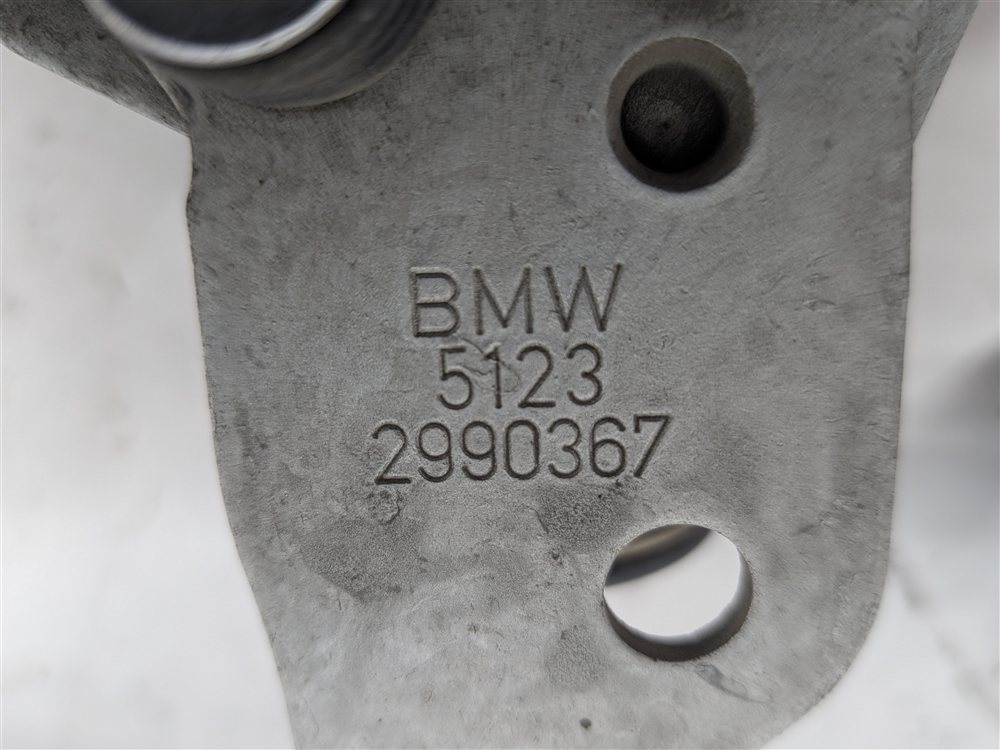 Thumbnail 8: 2014 BMW X1 (E84) FRONT HOOD LID SAFETY CATCH LOCK LATCH w/ 2 STRIKERS SET/3