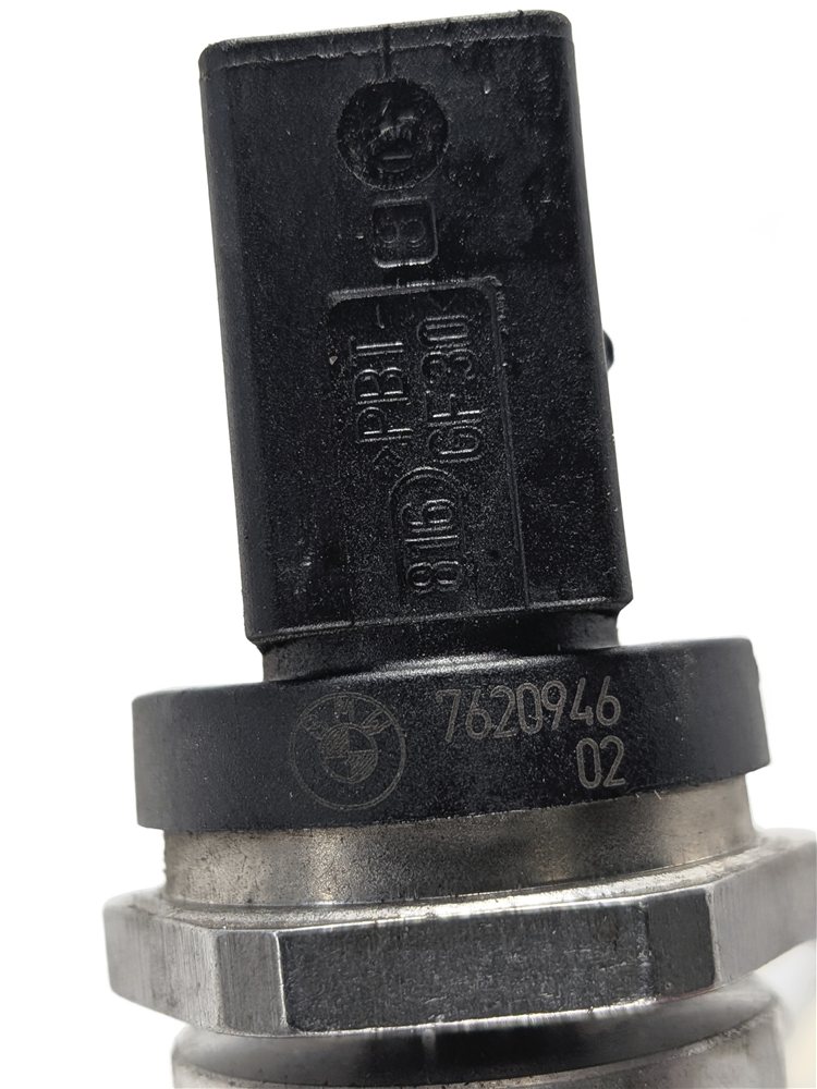 Thumbnail 9: 12-18 BMW 228i 320i 328i 428i 528i X1 Z4 2.0L N20 HIGH PRESSURE FUEL RAIL SENSOR