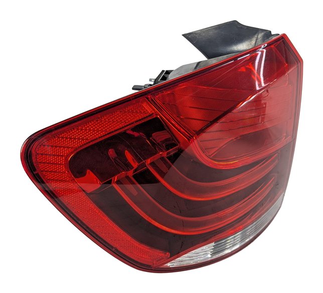 2012-2015 BMW X1 (E84) LEFT DRIVER REAR OUTER TAILLIGHT BRAKE LIGHT LAMP