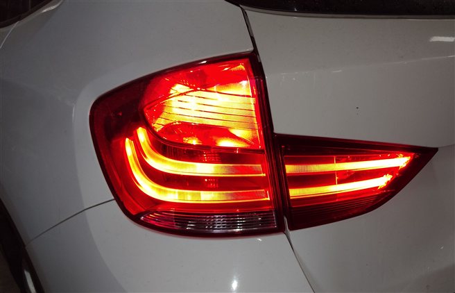 Thumbnail 2: 2012-2015 BMW X1 (E84) LEFT DRIVER REAR OUTER TAILLIGHT BRAKE LIGHT LAMP