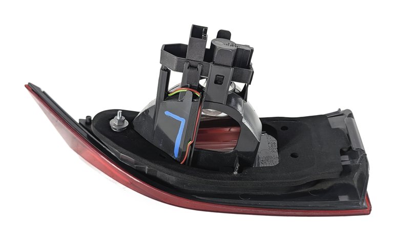 Thumbnail 7: 2012-2015 BMW X1 (E84) LEFT DRIVER REAR TRUNK INNER TAILLIGHT LIGHT LAMP