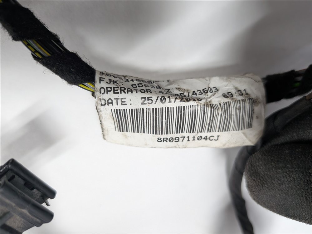 Thumbnail 8: 2013 AUDI Q5 (B8 8R) REAR PARK ASSIST PDC SENSORS SET/4 w/ WIRE HARNESS (Silver)