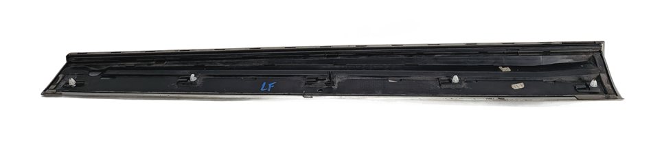Thumbnail 3: 2013 AUDI Q5 (B8 8R) FRONT LEFT DRIVER LOWER DOOR MOLDING TRIM S-LINE (Silver)