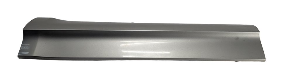 Thumbnail 2: 2013 AUDI Q5 (B8 8R) REAR LEFT LOWER DOOR MOLDING RUNNER TRIM S-LINE (Silver)