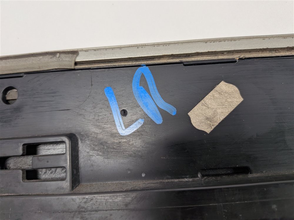 Thumbnail 5: 2013 AUDI Q5 (B8 8R) REAR LEFT LOWER DOOR MOLDING RUNNER TRIM S-LINE (Silver)