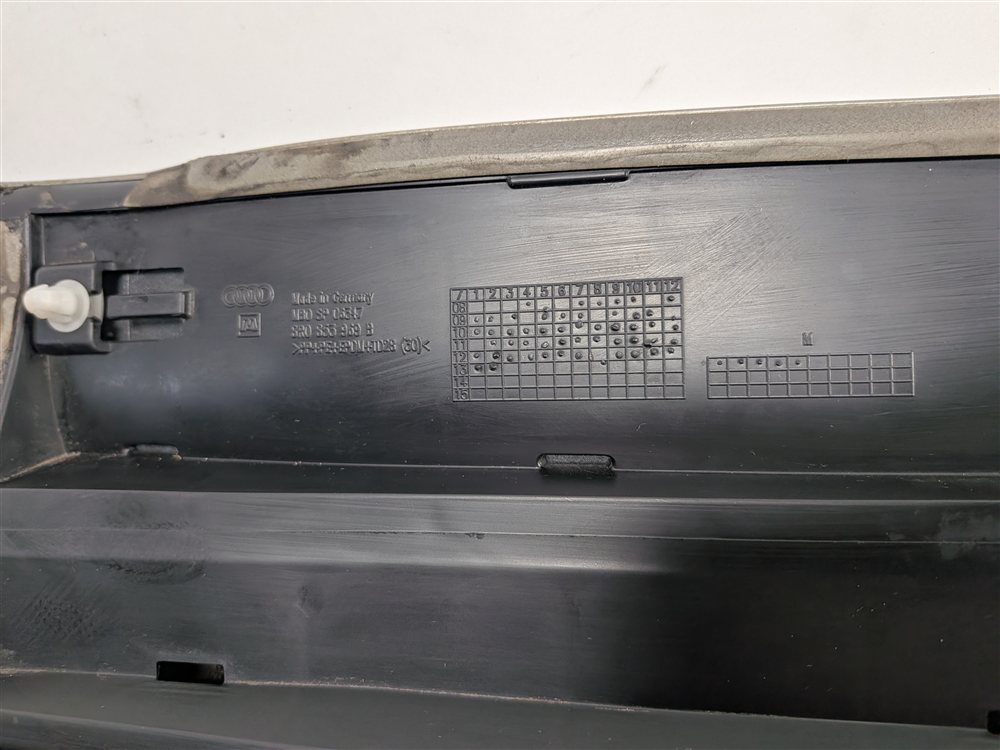 Thumbnail 8: 2013 AUDI Q5 (B8 8R) REAR LEFT LOWER DOOR MOLDING RUNNER TRIM S-LINE (Silver)