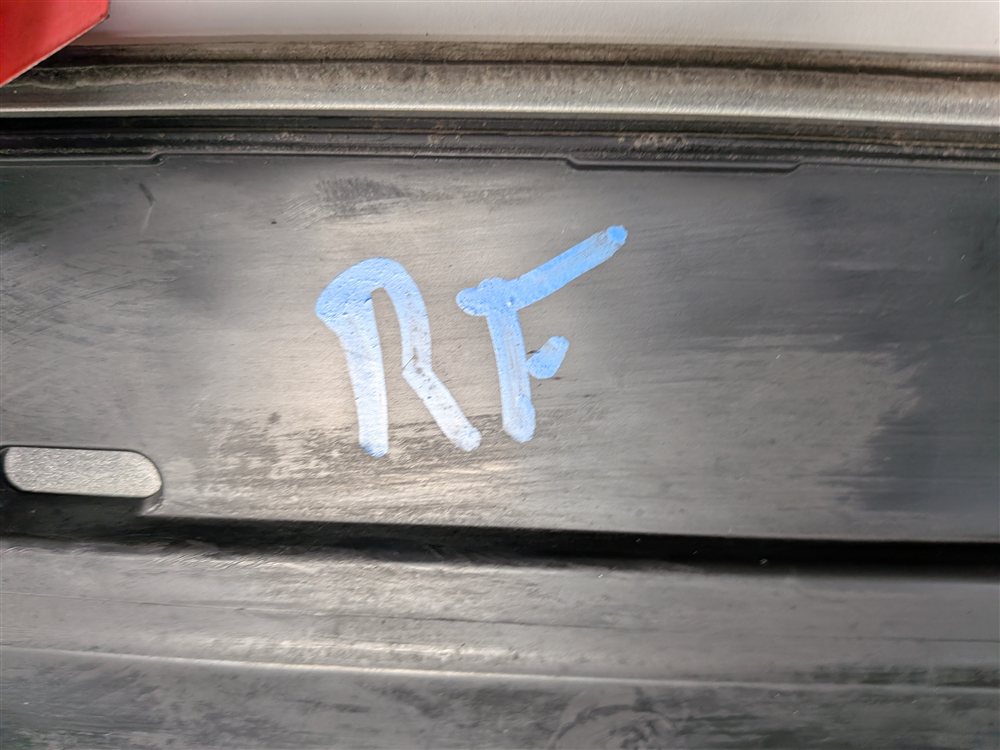 Thumbnail 9: 2013 AUDI Q5 B8 8R FRONT RIGHT PASSENGER LOWER DOOR MOLDING TRIM S-LINE (Silver)
