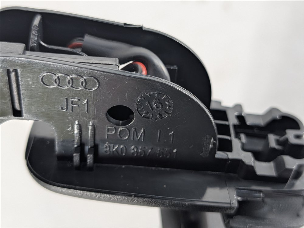 Thumbnail 13: 13-18 AUDI ALLROAD A3 E-TRON (B8 8VF) FRONT LEFT & RIGHT SUNVISOR SET (Black)
