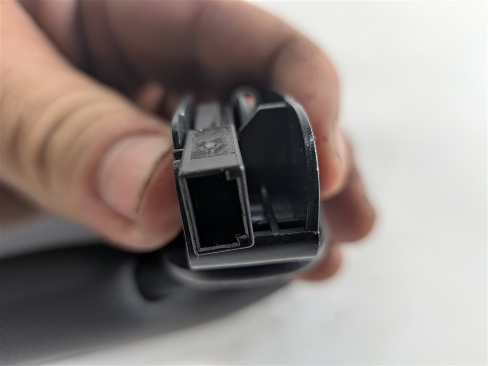 Thumbnail 9: 13-18 AUDI ALLROAD A3 E-TRON (B8 8VF) FRONT LEFT & RIGHT SUNVISOR SET (Black)