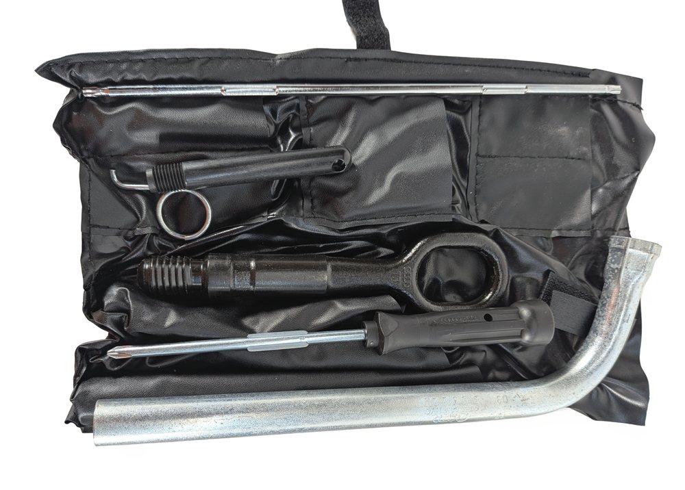 Thumbnail 8: 2015-2020 AUDI A3 S3 (8V 8Y) SPARE TIRE JACK LUG WRENCH TOW HOOK TOOL SET