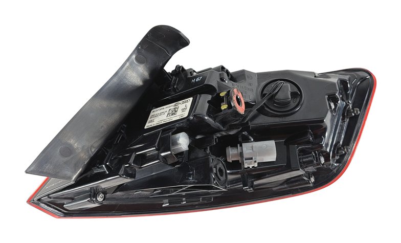 Thumbnail 7: 16-18 AUDI A3 E-TRON 8VF LEFT DRIVER REAR OUTER TAILLIGHT BRAKE LIGHT LAMP (LED)