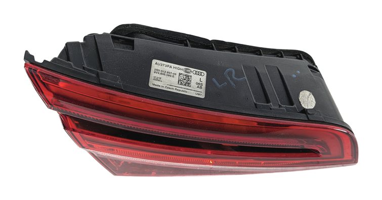 Thumbnail 3: 2016-2018 AUDI A3 E-TRON (8VF) LEFT DRIVER REAR INNER TAILLIGHT LIGHT LAMP (LED)