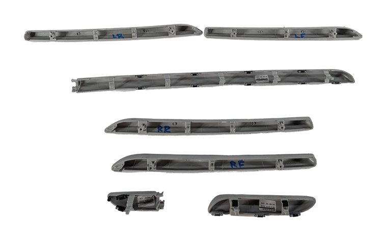 Thumbnail 7: 2017 AUDI A3 E-TRON (8V) INTERIOR DASH DOOR TRIM SET/7 (Micrometallic Silver)