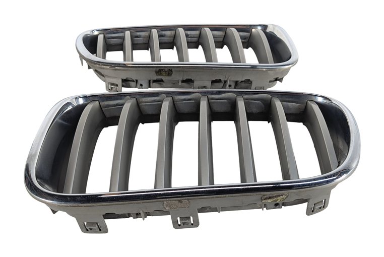 Thumbnail 2: 2013-2017 BMW X3 (F25) FRONT LEFT & RIGHT HOOD VENT TRIM GRILLE SET/2