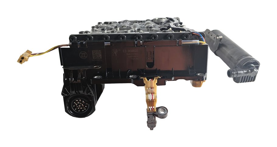 Thumbnail 6: 2013-2014 BMW 328Xi X3 (F25 F30) 2.0L 8HP-45 AUTOMATIC TRANSMISSION VALVE BODY
