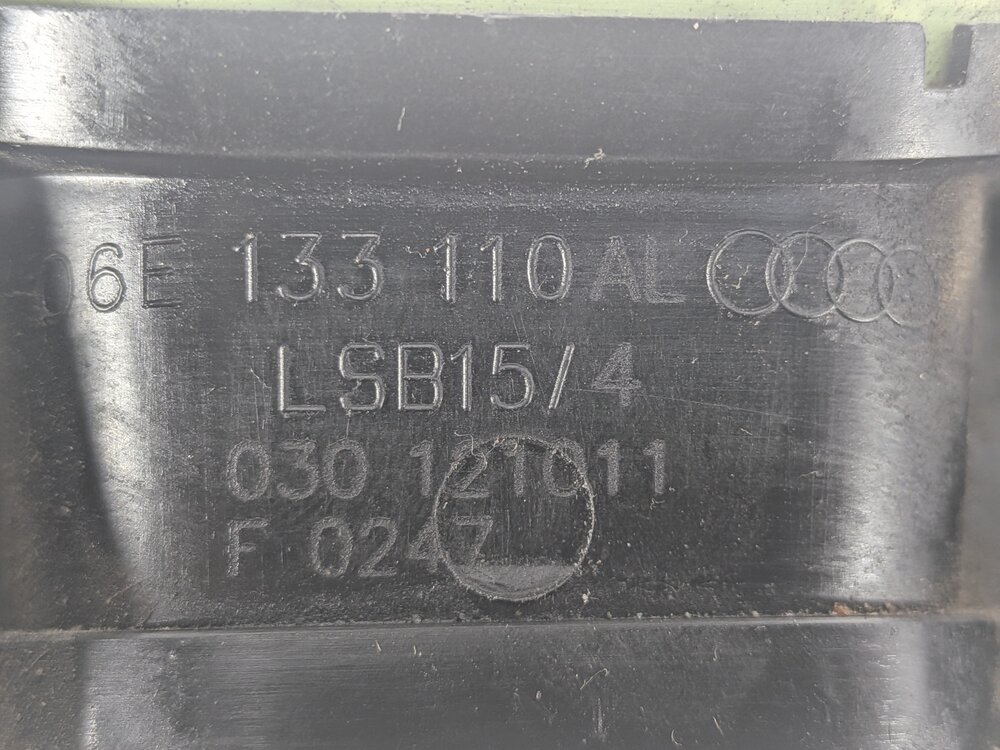 Thumbnail 11: 12-17 AUDI A6 A7 Q5 S5 SQ5 (C7 4G8 B8 8T 8R) RIGHT INTAKE MANIFOLD DIFFUSER RAIL