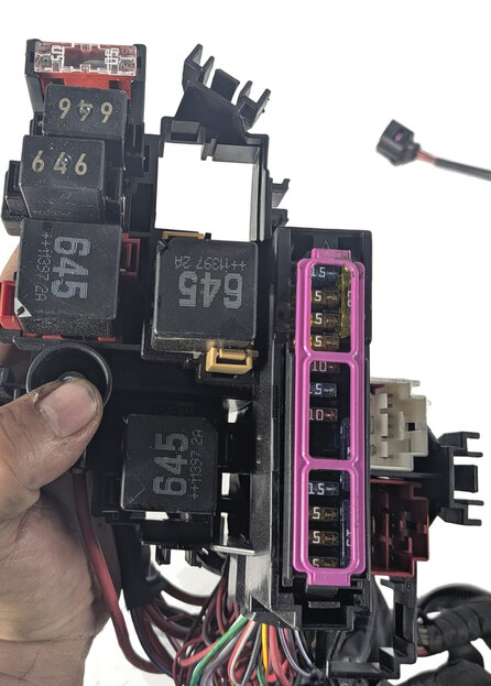 Thumbnail 12: 2012 AUDI A6 (C7 4G) 3.0L CGXB ENGINE WIRE WIRING HARNESS LOOM w/ FUSE RELAY BOX