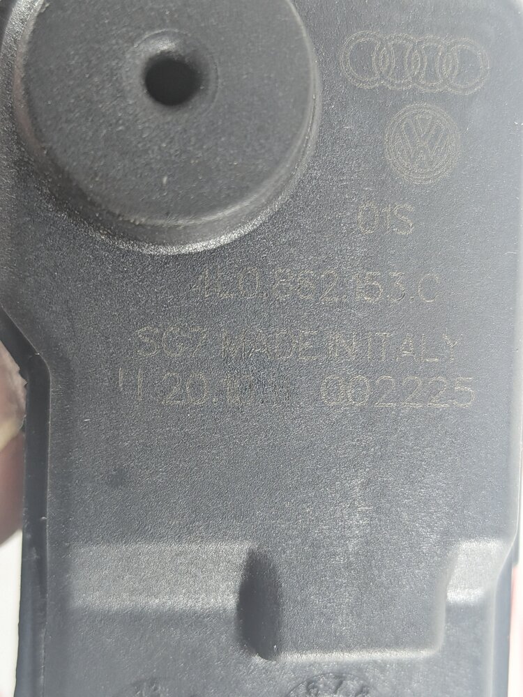 Thumbnail 8: 2012 AUDI A6 (C7 4G) FUEL GAS DOOR LID LOCK ACTUATOR w/ EMERGENCY RELEASE CABLE