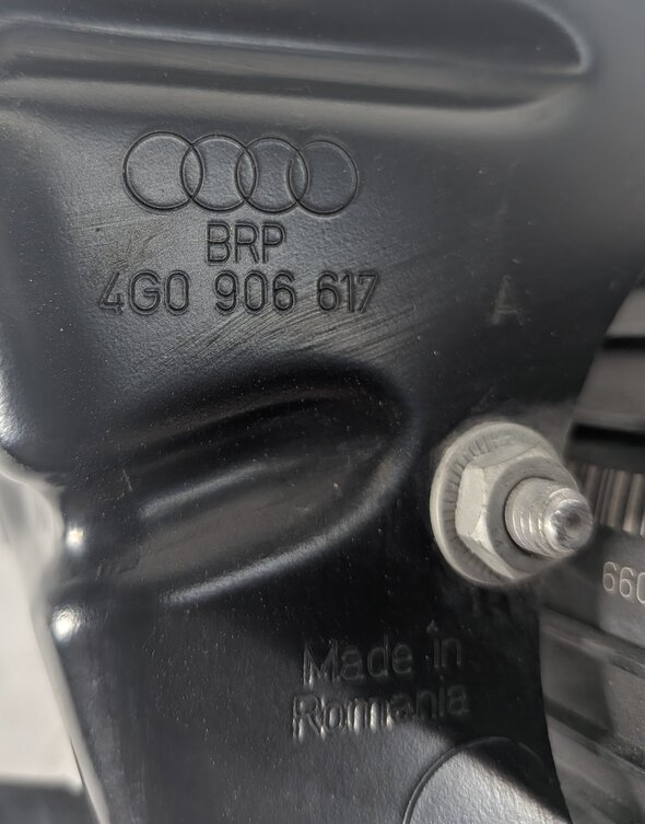 Thumbnail 12: 2012 AUDI A6 (C7 4G) 3.0L (CGXB) ENGINE SECONDARY AIR INJECTION PUMP w/ BRACKET