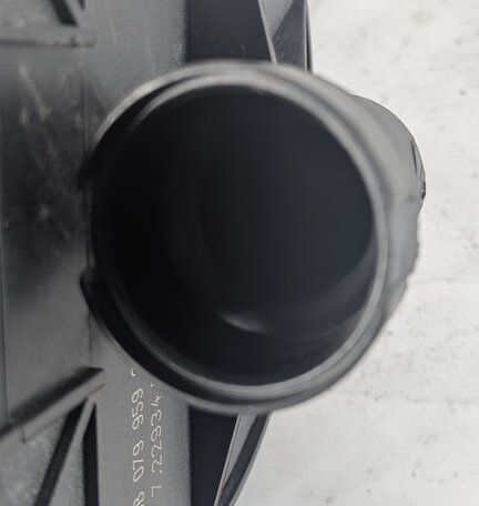 Thumbnail 13: 2012 AUDI A6 (C7 4G) 3.0L (CGXB) ENGINE SECONDARY AIR INJECTION PUMP w/ BRACKET