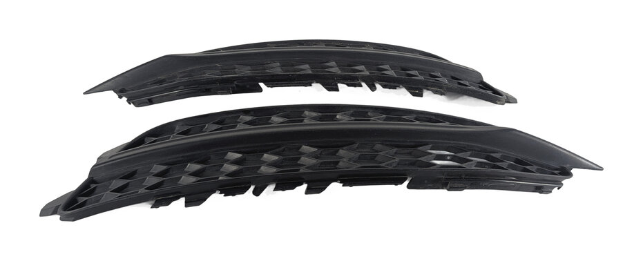 Thumbnail 2: 2012 AUDI A6 (C7 4G) FRONT LEFT/RIGHT LOWER BUMPER HONEYCOMB GRILLE INSERT SET/2