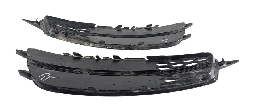 Thumbnail 4: 2012 AUDI A6 (C7 4G) FRONT LEFT/RIGHT LOWER BUMPER HONEYCOMB GRILLE INSERT SET/2
