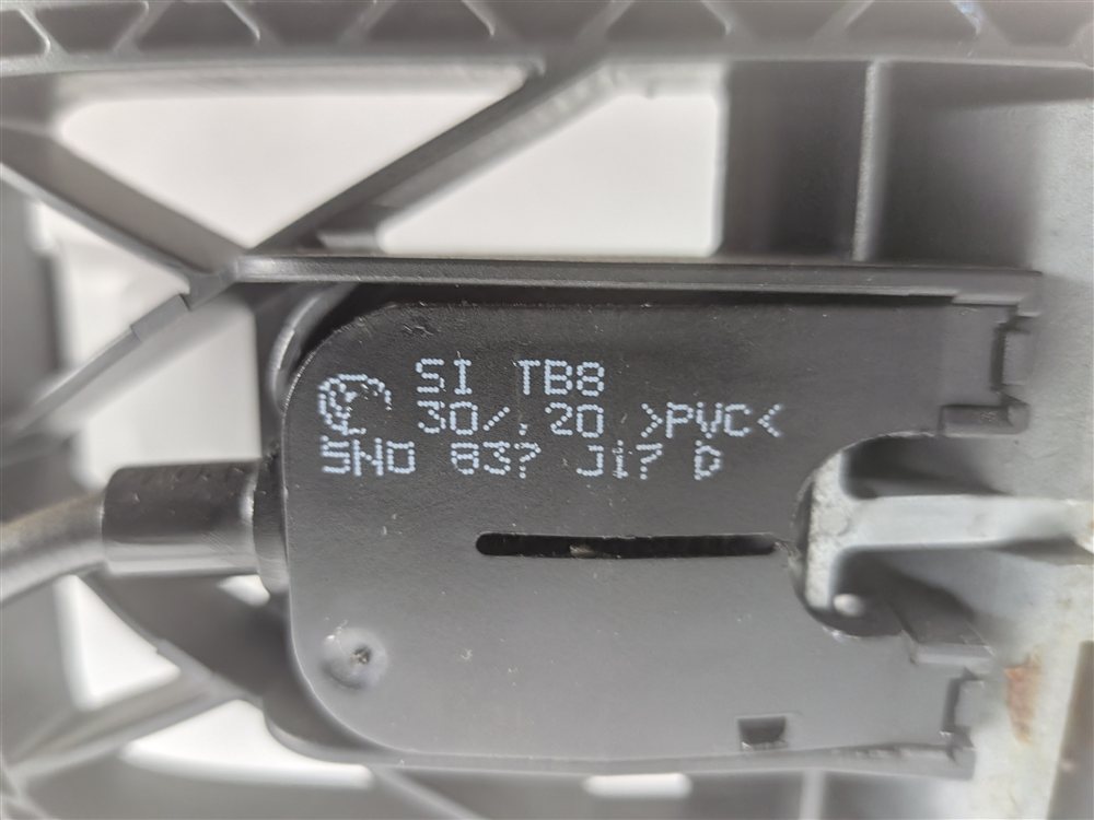 Thumbnail 8: 2016-2017 AUDI TT (MK3) REAR RIGHT PASSENGER DOOR HANDLE (White)