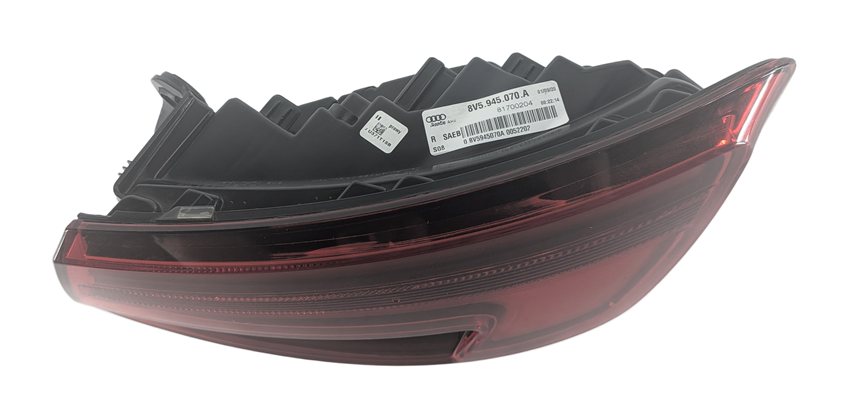 Thumbnail 8: 17-19 AUDI A3 (8V) REAR RIGHT OUTER QUARTER PANEL LED TAILLIGHT TAIL LIGHT LAMP