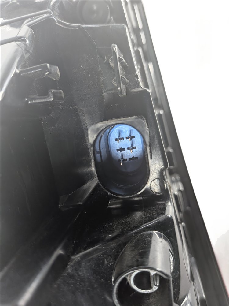 Thumbnail 9: 17-19 AUDI A3 (8V) REAR RIGHT OUTER QUARTER PANEL LED TAILLIGHT TAIL LIGHT LAMP