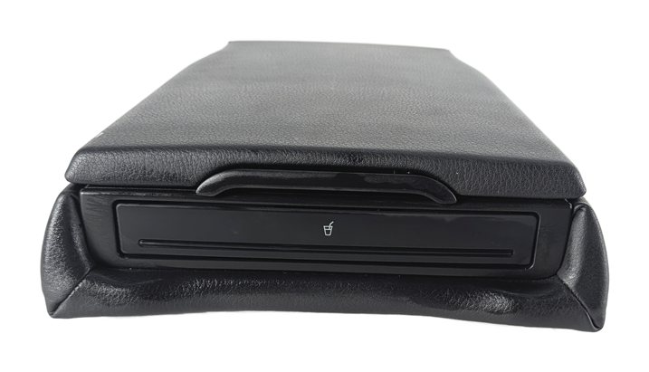 Thumbnail 2: 2015-2020 AUDI A3 (8V) FRONT CENTER CONSOLE ARMREST LID COMPARTMENT (Black)