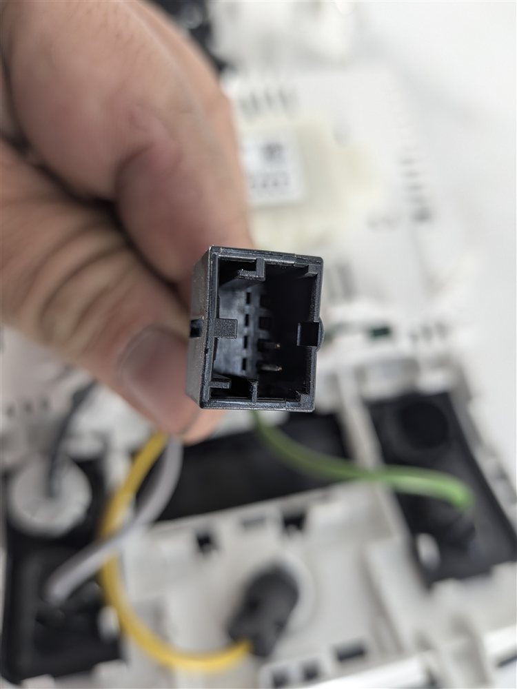 Thumbnail 10: 17-19 AUDI A3 (8V) FRONT ROOF DOME COURTESY LIGHT w/SUNROOF SWITCH (Black)