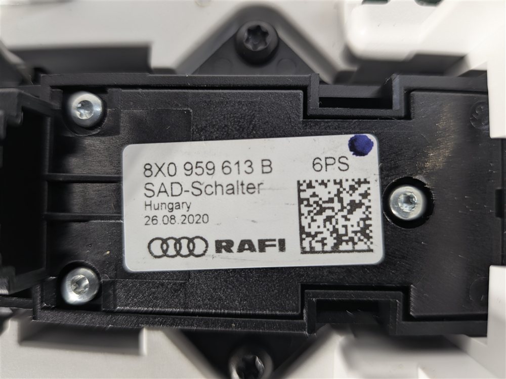 Thumbnail 9: 17-19 AUDI A3 (8V) FRONT ROOF DOME COURTESY LIGHT w/SUNROOF SWITCH (Black)