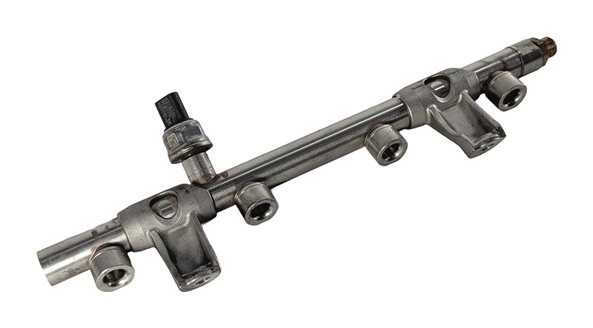 AUDI 19-20 A3 21-24 Q3 (8V F3) 2.0L TURBO ENGINE FUEL RAIL w/ PRESSURE SENSOR