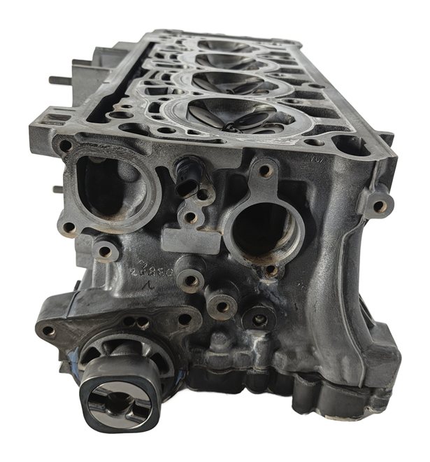 Thumbnail 2: AUDI 17-19 A3 21-23 Q3 (8V F3) 2.0L TURBO CZRA ENGINE CYLINDER HEAD ASSEMBLY