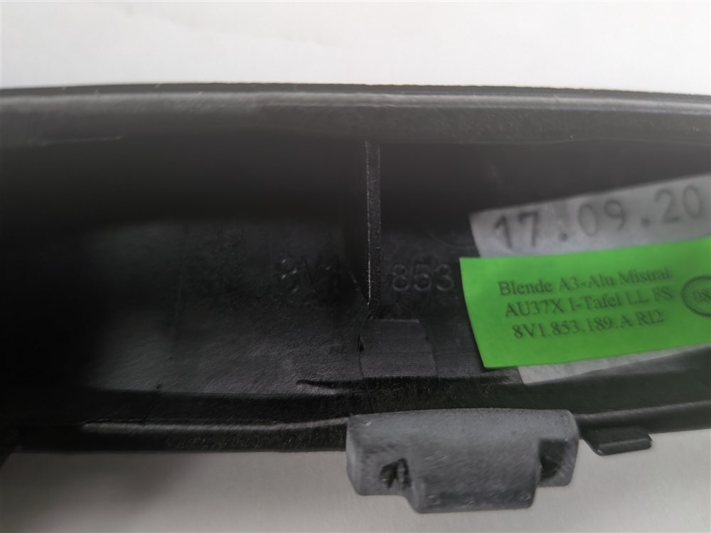 Thumbnail 21: 2020 AUDI A3 (8V) INTERIOR DOOR PANEL DASH INSERT TRIM SET/7 (Aluminum Mistral)
