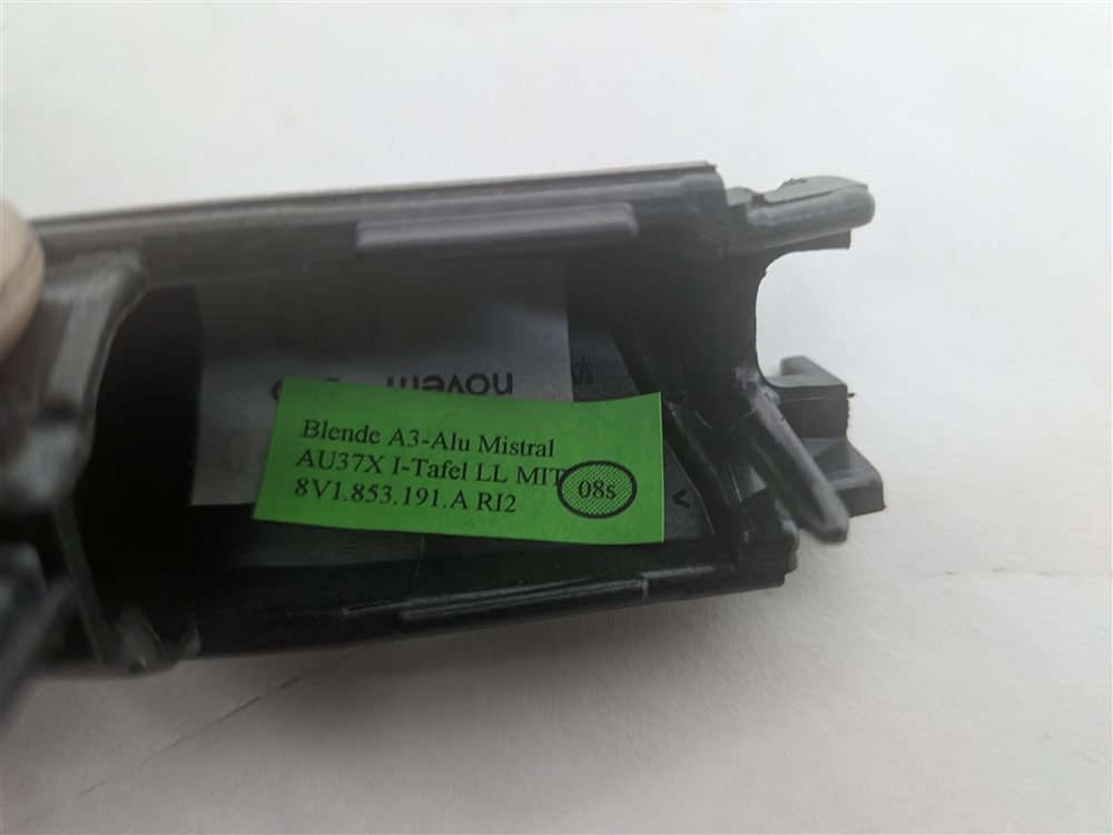 Thumbnail 22: 2020 AUDI A3 (8V) INTERIOR DOOR PANEL DASH INSERT TRIM SET/7 (Aluminum Mistral)
