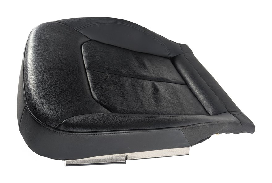 Thumbnail 4: 2016 AUDI A3 (8V) FRONT RIGHT LOWER SEAT CUSHION LEATHERETTE (Black)