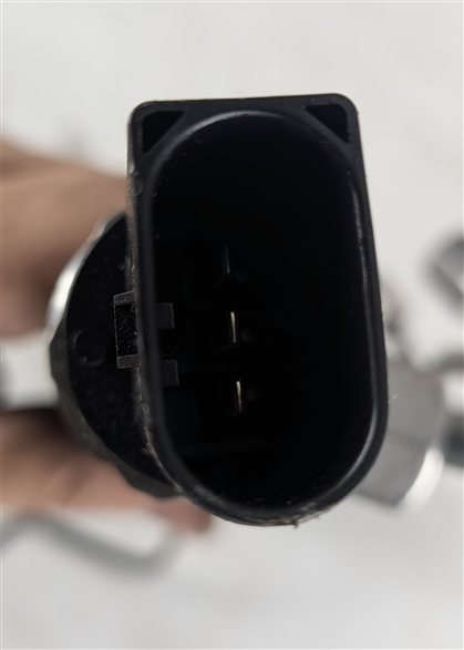 Thumbnail 11: 2014 BMW 328D (F30) 2.0L DIESEL N47T ENGINE FUEL RAIL w/ LINES PRESSURE SENSOR