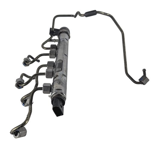 Thumbnail 2: 2014 BMW 328D (F30) 2.0L DIESEL N47T ENGINE FUEL RAIL w/ LINES PRESSURE SENSOR