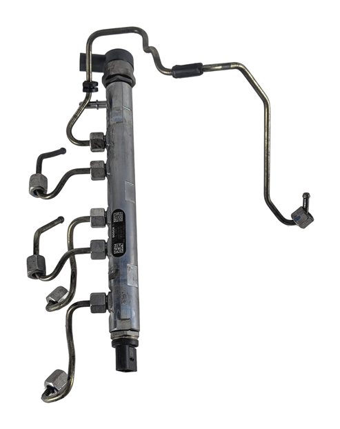 Thumbnail 3: 2014 BMW 328D (F30) 2.0L DIESEL N47T ENGINE FUEL RAIL w/ LINES PRESSURE SENSOR