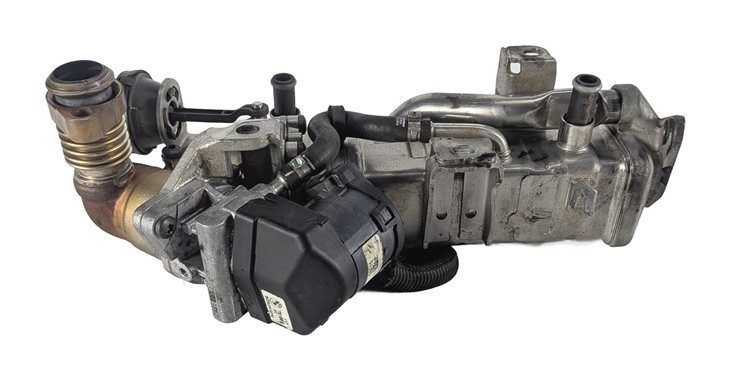 Thumbnail 2: 14-18 BMW 328i 535i 740I X3 X5 F30 F01 F10 F15 DIESEL ENGINE EGR VALVE ASSEMBLY