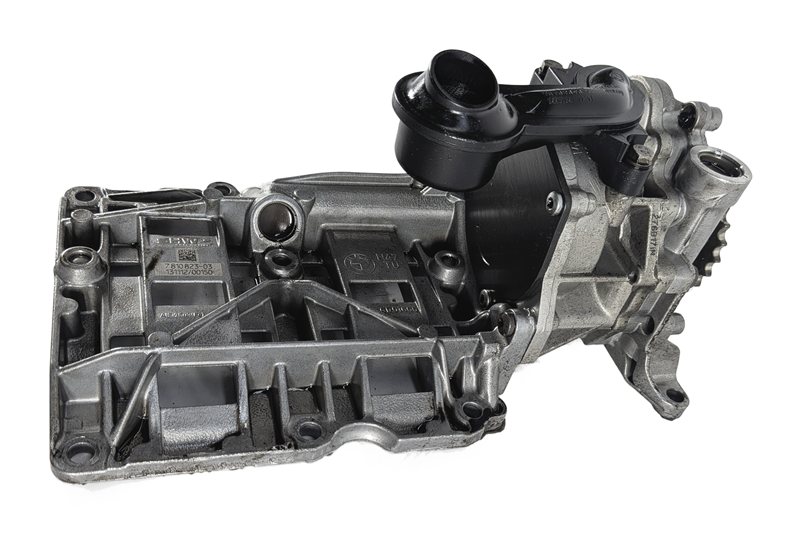 Thumbnail 6: 2014 BMW 328D F30 2.0L DIESEL N47T ENGINE OIL PUMP w/ BALANCE SHAFT PICKUP TUBE