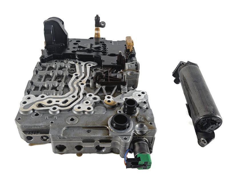 Thumbnail 2: 14-18 BMW 328i (F30) DIESEL 8HP-45 AT AUTO TRANSMISSION VALVE BODY w/ OIL PUMP