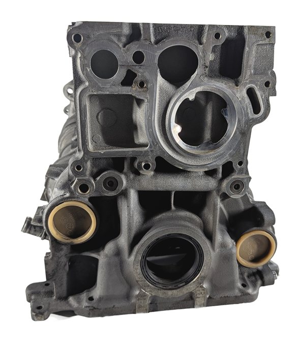 Thumbnail 6: 14-18 BMW 328i X3 (F25 F30) 2.0L MOTOR N47T DIESEL ENGINE BARE CYLINDER BLOCK