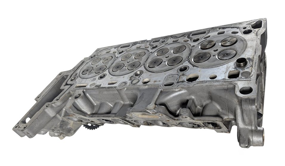 Thumbnail 3: 2014-2018 BMW 328i X3 (F25 F30) 2.0L N47T TURBO DIESEL ENGINE CYLINDER HEAD