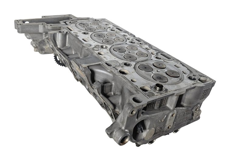 Thumbnail 6: 2014-2018 BMW 328i X3 (F25 F30) 2.0L N47T TURBO DIESEL ENGINE CYLINDER HEAD