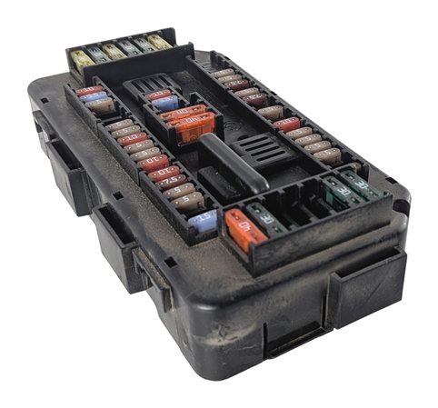 2014 BMW 328XID SEDAN (F30) 2.0L FRONT POWER DISTRIBUTION FUSE BOX RELAY CARRIER
