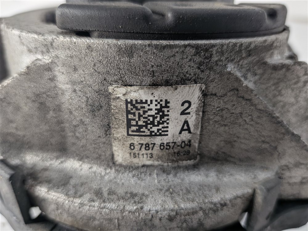 Thumbnail 8: 2014 BMW 328D (F30) 2.0L N47 DIESEL ENGINE LEFT/RIGHT MOTOR SUPPORT MOUNT SET/2